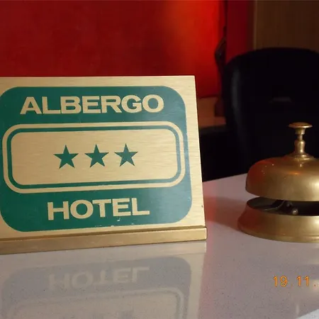 David Hotel Sesto Calende