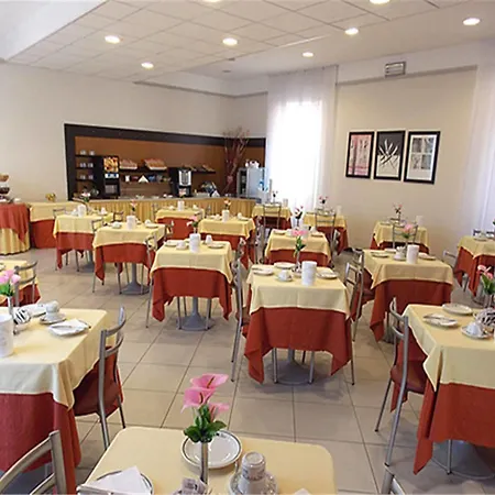 David Hotel Sesto Calende